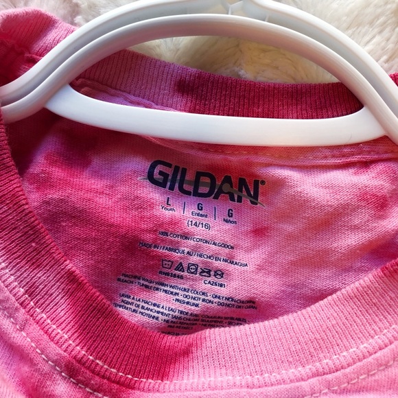 Pink tie die Gildan t shirt - Picture 2 of 4